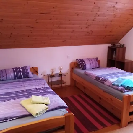 Ferienwohnungen Leffer Großheirath Exterior foto